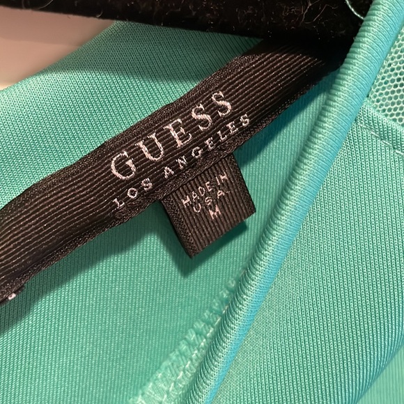 Guess peplum top size medium - Picture 3 of 3